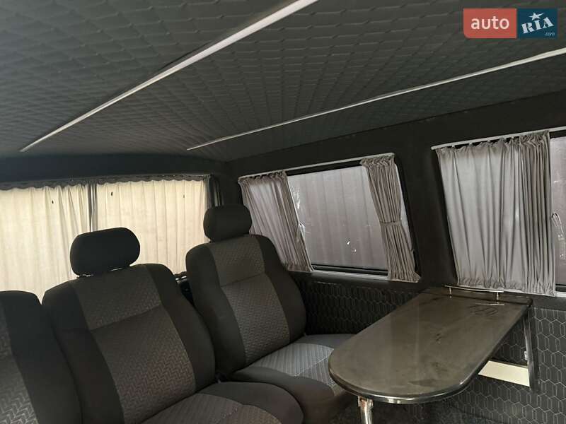 Минивэн Volkswagen Transporter 1999 в Ирпене