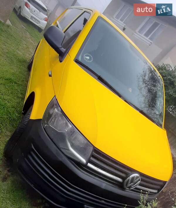 Вантажний фургон Volkswagen Transporter 2016 в Рівному