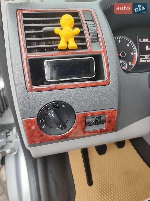 Минивэн Volkswagen Transporter 2010 в Мукачево