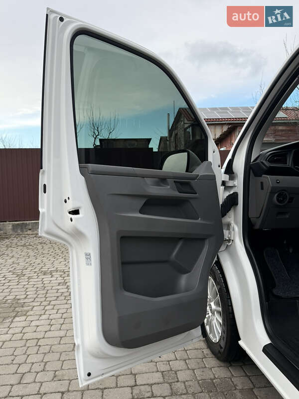 Минивэн Volkswagen Transporter 2020 в Киеве