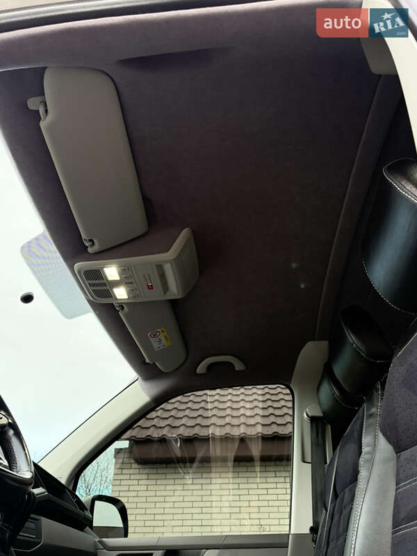 Минивэн Volkswagen Transporter 2020 в Киеве