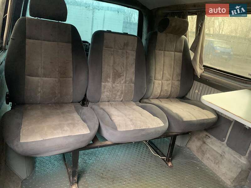 Минивэн Volkswagen Transporter 2004 в Киеве