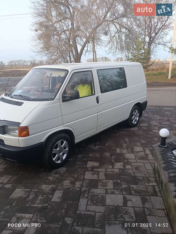 Минивэн Volkswagen Transporter 1998 в Ратным