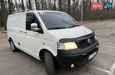 Вантажний фургон Volkswagen Transporter 2006 в Києві