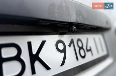 Грузопассажирский фургон Volkswagen Transporter 2011 в 