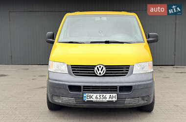 Минивэн Volkswagen Transporter 2004 в Сарнах