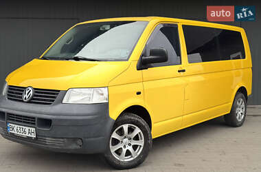 Минивэн Volkswagen Transporter 2004 в Сарнах