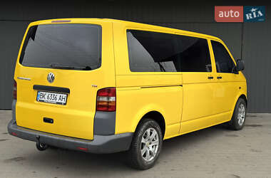 Минивэн Volkswagen Transporter 2004 в Сарнах