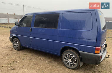 Мінівен Volkswagen Transporter 2000 в Сарнах