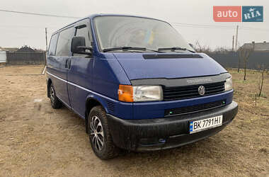 Мінівен Volkswagen Transporter 2000 в Сарнах