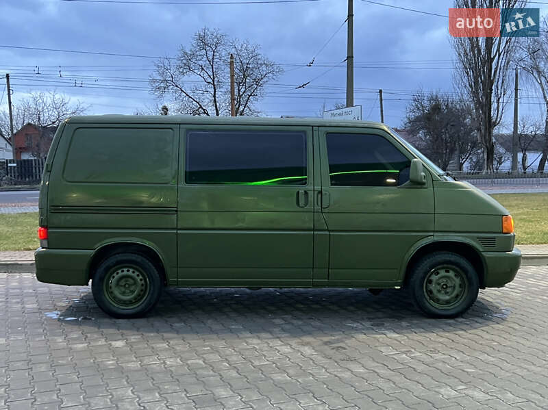 Мінівен Volkswagen Transporter 2002 в Луцьку