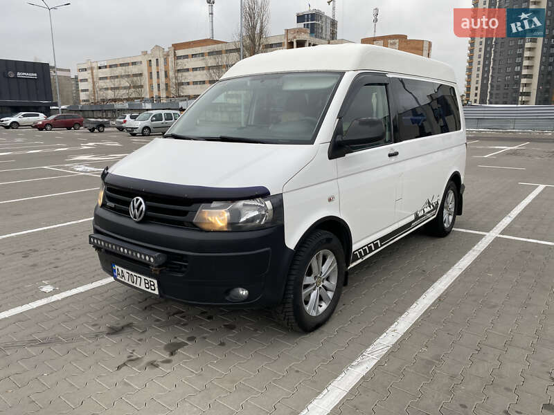 Минивэн Volkswagen Transporter 2014 в 