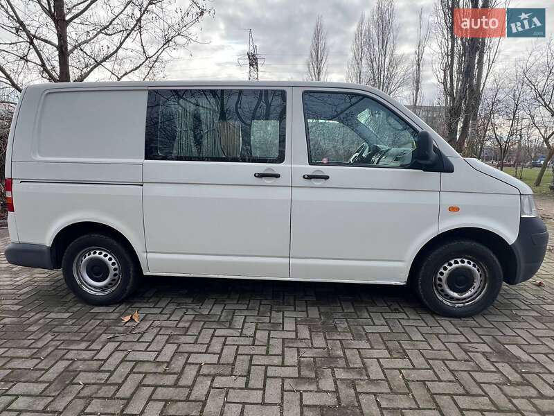 Мінівен Volkswagen Transporter 2004 в Миколаєві