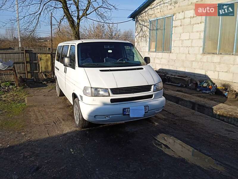 Минивэн Volkswagen Transporter 1998 в Нововолынске