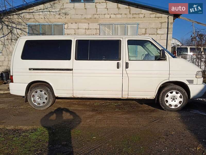 Минивэн Volkswagen Transporter 1998 в Нововолынске