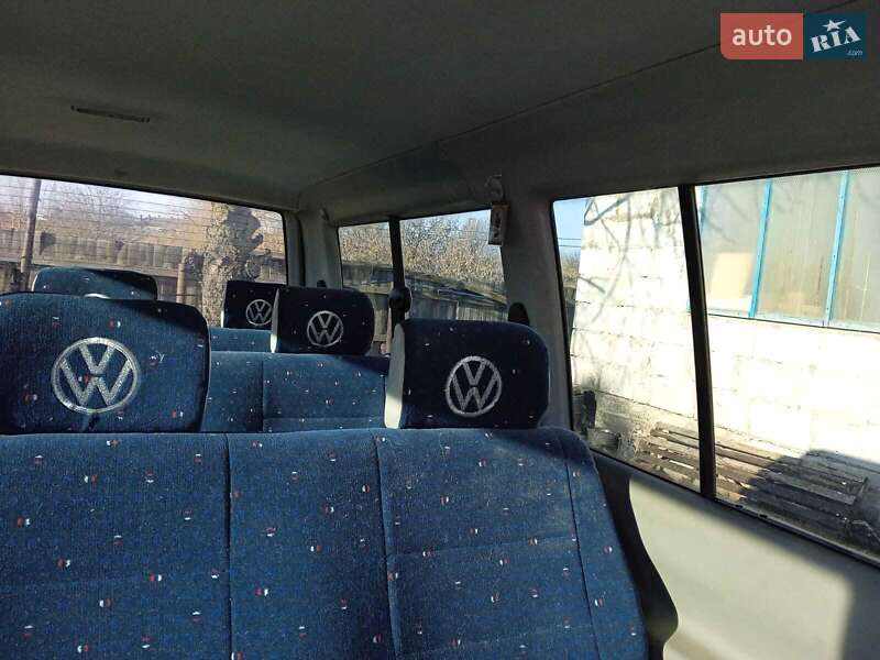 Минивэн Volkswagen Transporter 1998 в Нововолынске