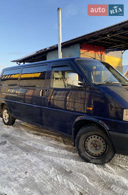 Минивэн Volkswagen Transporter 2000 в Рахове