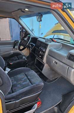 Минивэн Volkswagen Transporter 1998 в 