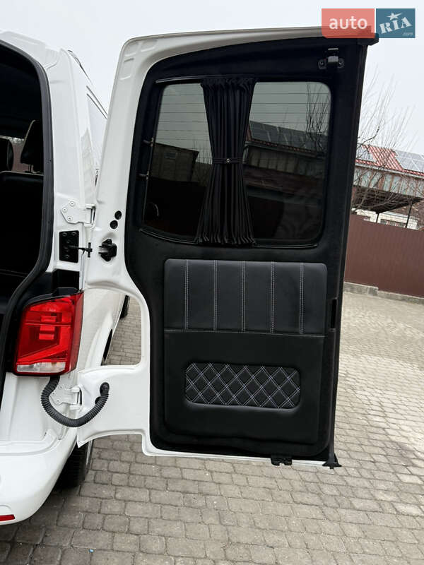 Минивэн Volkswagen Transporter 2020 в Киеве