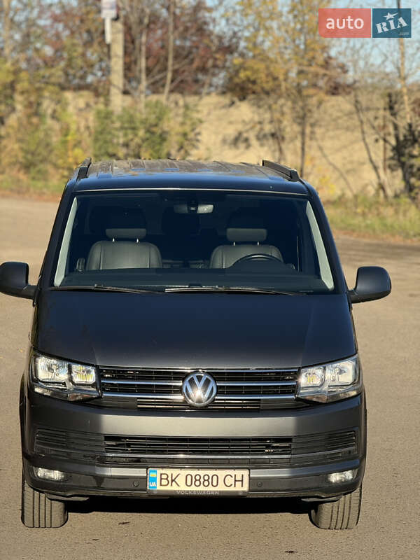 Мінівен Volkswagen Transporter 2016 в Рівному