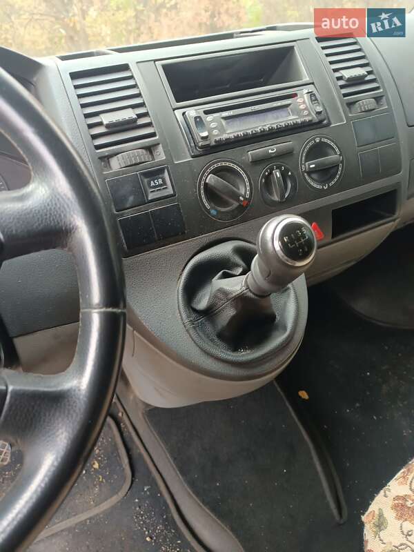 Мінівен Volkswagen Transporter 2005 в Чорнобаї