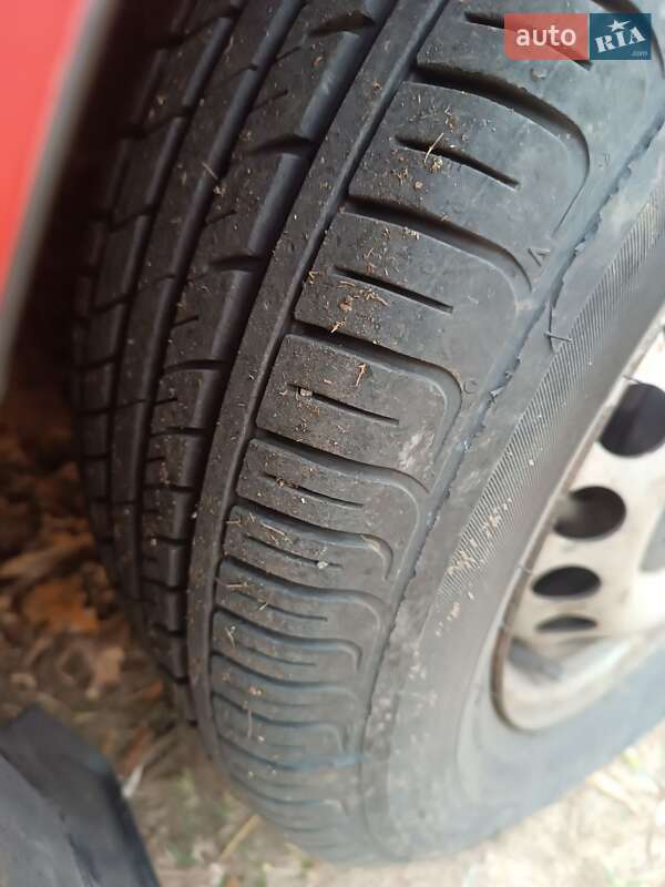 Мінівен Volkswagen Transporter 2005 в Чорнобаї