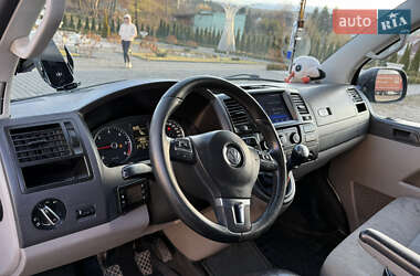 Минивэн Volkswagen Transporter 2009 в 