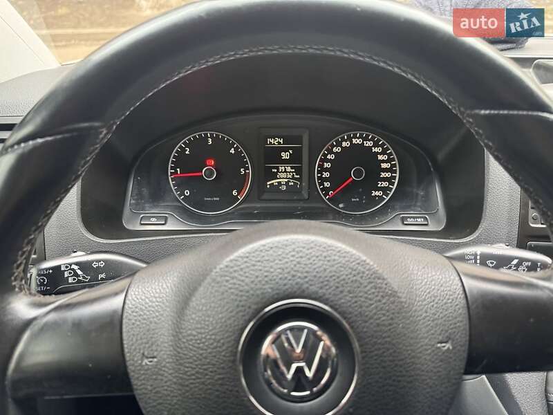Грузовой фургон Volkswagen Transporter 2012 в Кривом Роге