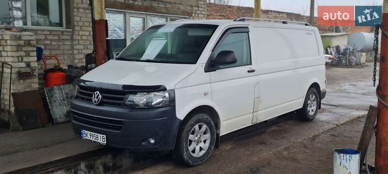 Грузовой фургон Volkswagen Transporter 2014 в 
