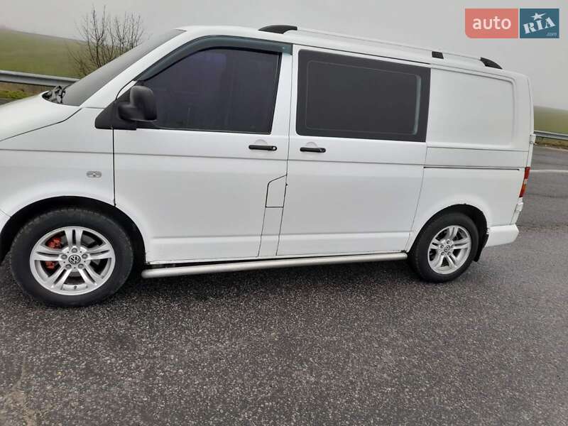 Минивэн Volkswagen Transporter 2005 в Ананьеве