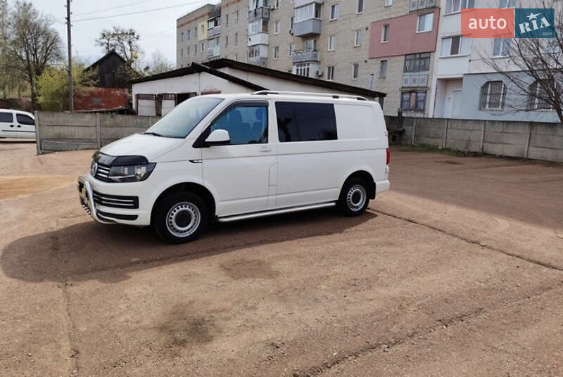 Мінівен Volkswagen Transporter 2015 в Снятині