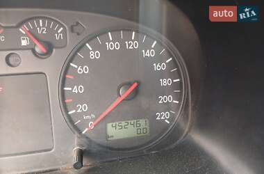 Грузопассажирский фургон Volkswagen Transporter 2001 в 