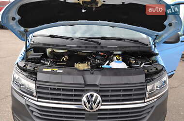 Грузовой фургон Volkswagen Transporter 2021 в 