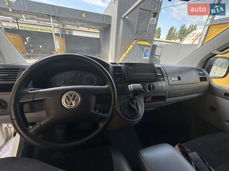 Минивэн Volkswagen Transporter 2004 в Хмельницком