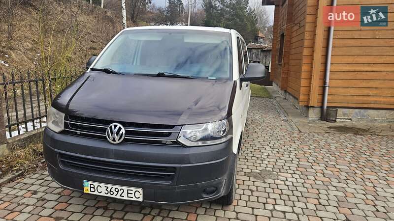 Минивэн Volkswagen Transporter 2010 в Славском