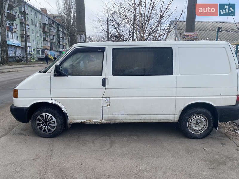 Грузопассажирский фургон Volkswagen Transporter 1999 в Буче