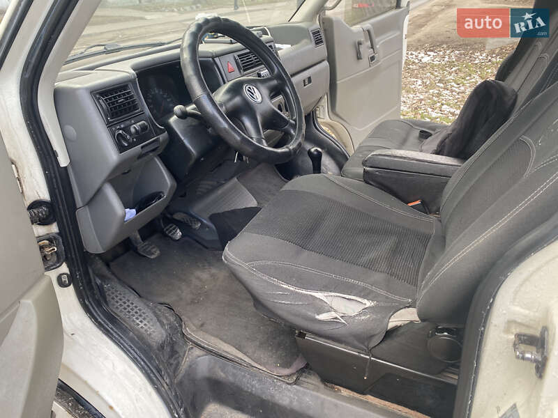 Грузопассажирский фургон Volkswagen Transporter 1999 в Буче