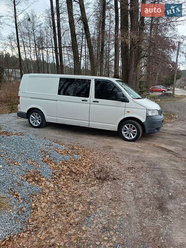 Минивэн Volkswagen Transporter 2004 в Звягеле