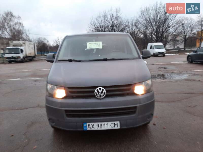 Вантажний фургон Volkswagen Transporter 2011 в 