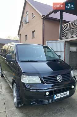 Минивэн Volkswagen Transporter 2004 в Тячеве