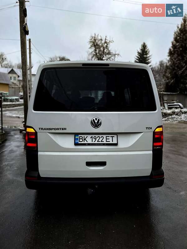 Минивэн Volkswagen Transporter 2016 в Дубно