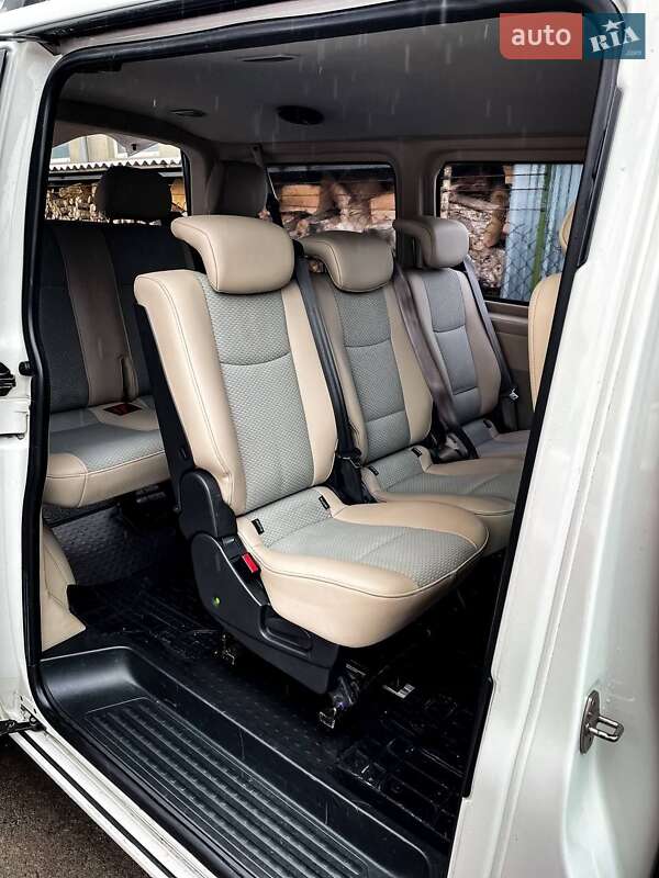 Минивэн Volkswagen Transporter 2016 в Дубно