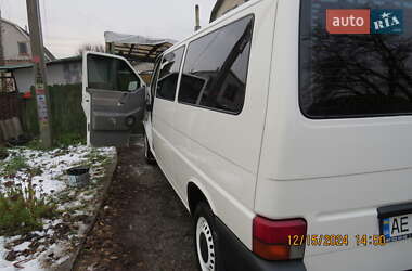 Минивэн Volkswagen Transporter 2000 в 