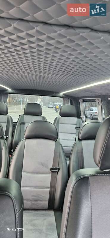 Минивэн Volkswagen Transporter 2005 в 