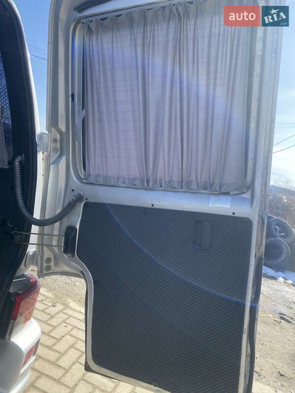 Минивэн Volkswagen Transporter 2001 в Косове