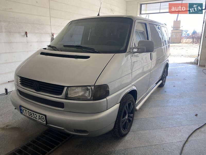 Минивэн Volkswagen Transporter 2001 в Косове