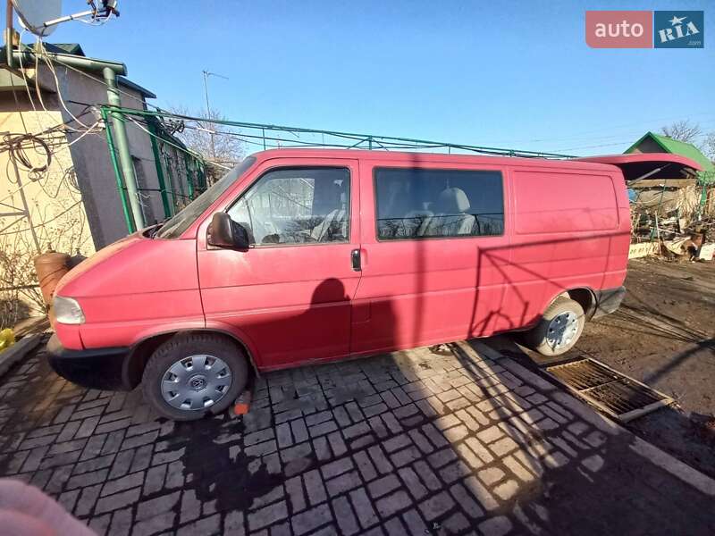 Минивэн Volkswagen Transporter 2003 в Доброполье