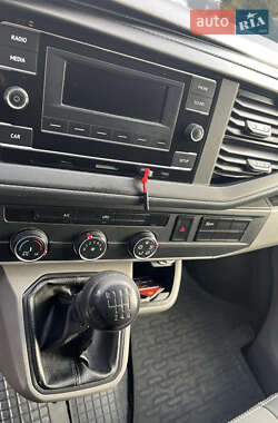 Минивэн Volkswagen Transporter 2020 в 