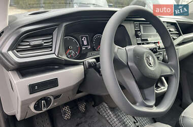 Минивэн Volkswagen Transporter 2020 в 