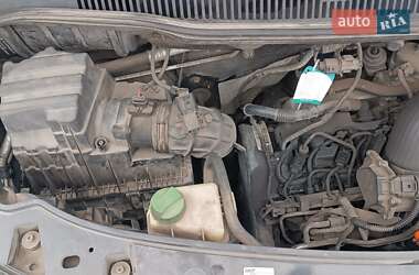 Минивэн Volkswagen Transporter 2011 в 